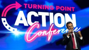 GOP hopeful Vivek Ramaswamy finds some fans in a very Trumpy place