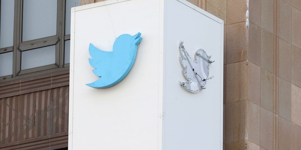 Elon Musk’s X reportedly throttles links to news sites, social-media rivals