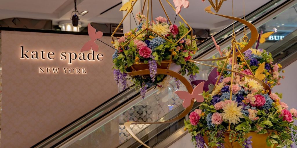 Coach Parent Tapestry Slides After Earnings Miss, Weak Guidance