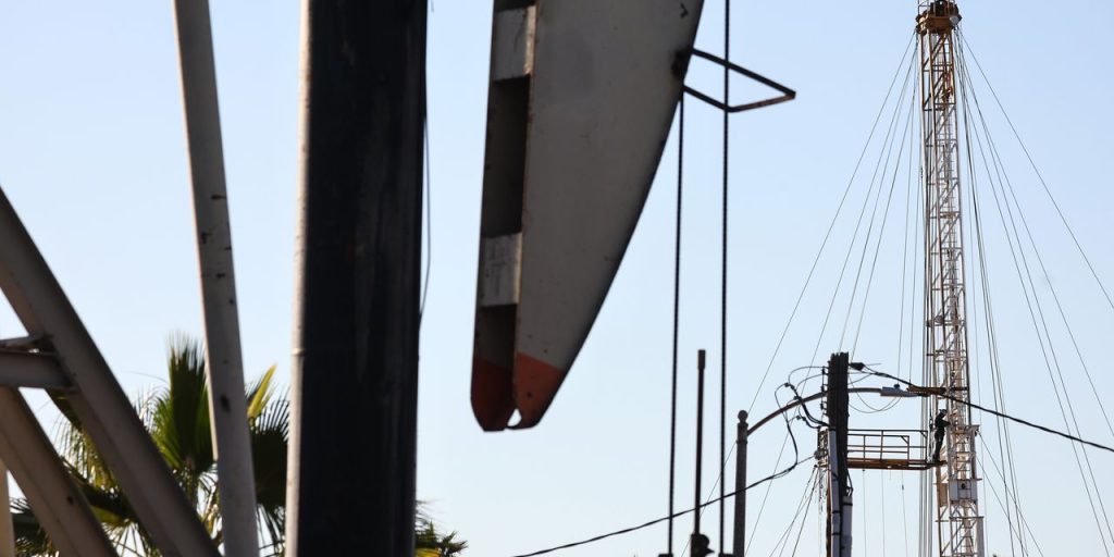 U.S. oil prices end at highest in over a week as Hurricane Idalia aims for Florida