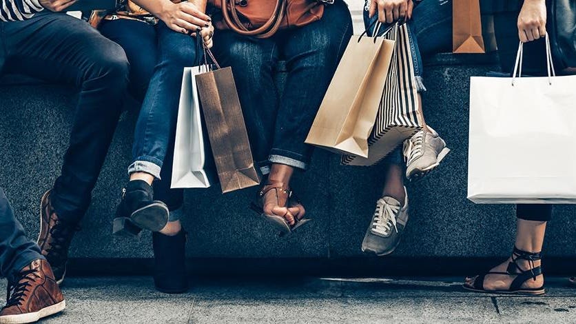 Retail Execs Brace for a Lean Holiday Season