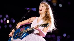 Taylor Swift friendship bracelet trend has Etsy shop owners cashing in