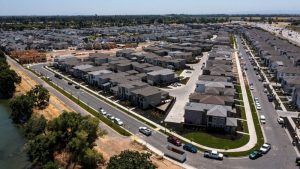 Mortgage rates rise to just short of 7%