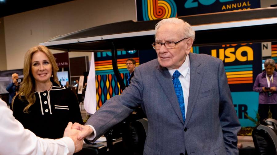 Berkshire Hathaway’s cash pile nears all-time high at $147bn
