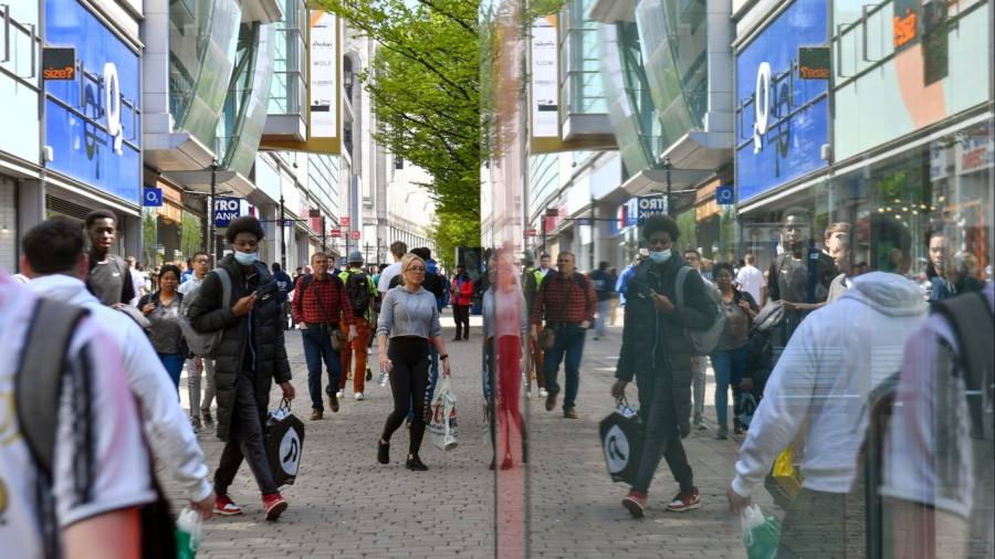 UK economy picks up pace in second quarter