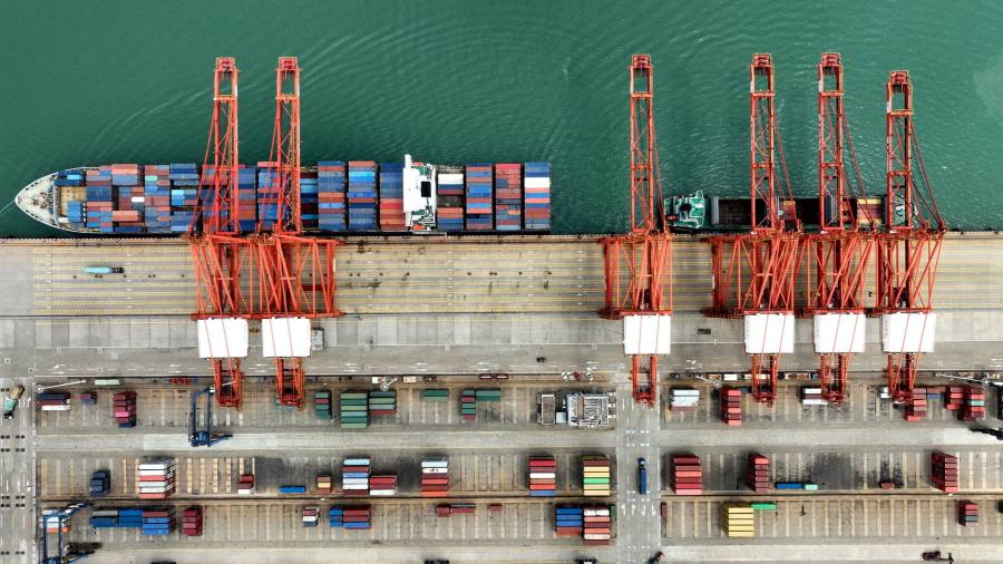 Chinese exports suffer worst fall since start of pandemic