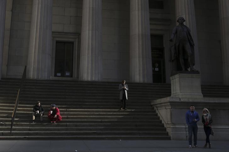 U.S. stocks higher at close of trade; Dow Jones Industrial Average up 0.73%