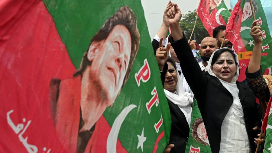 Pakistan election delay raises fears for democracy
