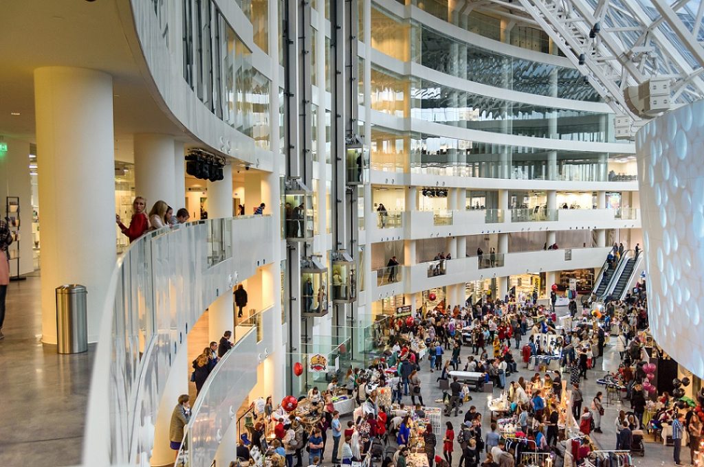 Russian Beauty Salon in Digital Ruble Pay First