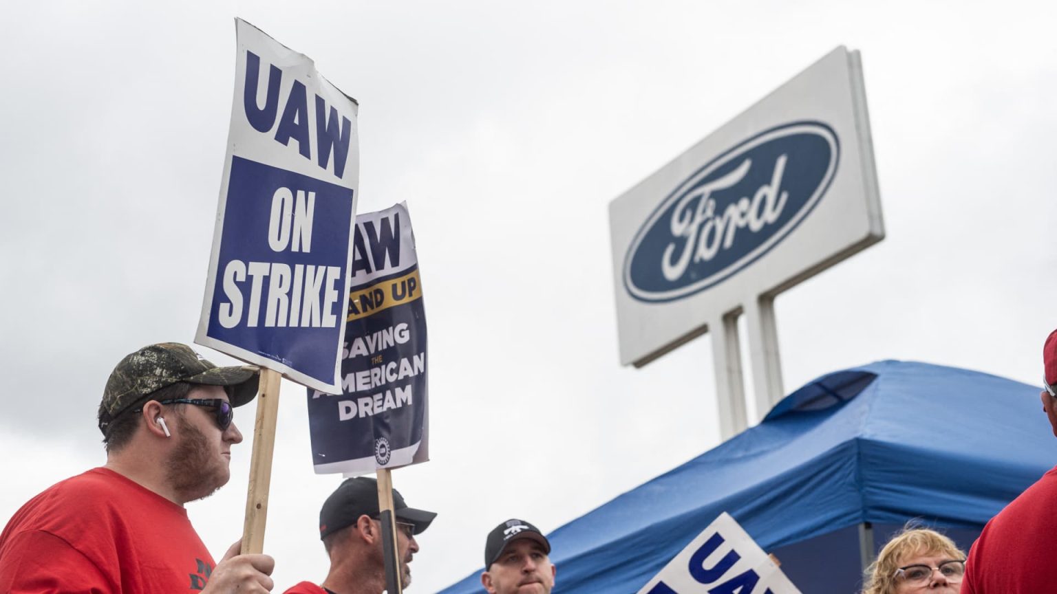 Ford CEO says UAW is ‘holding the deal hostage’ over EV battery plants