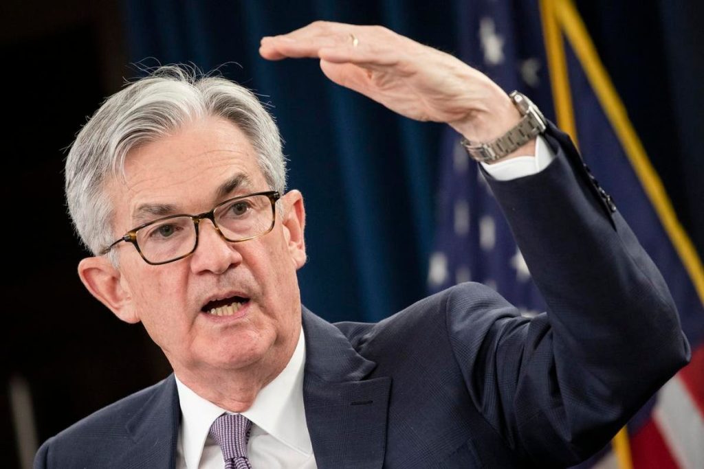 Fed Officials Hint At Pause In Interest Rates, Await Further Data