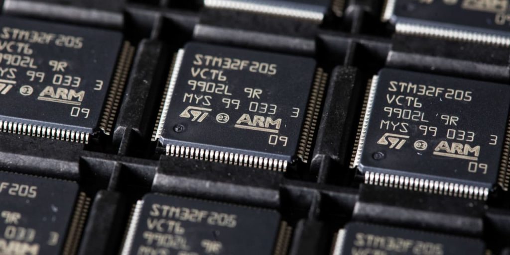 Arm Stock Opens 10% Above IPO Price in Public Debut