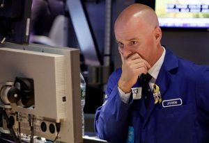 The coming week has been bearish seasonally. Sell short AutoZone.