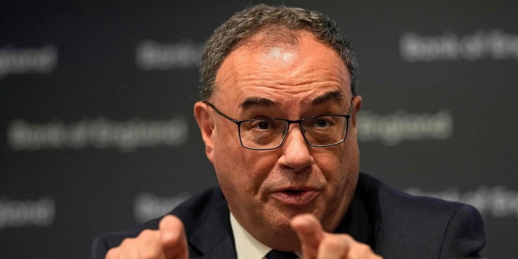 Bank of England makes 5-to-4 vote to pause interest rates