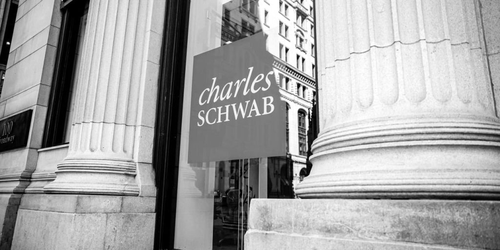Charles Schwab’s Brokerage Dominance Is Safe—for Now