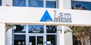 Lam Research earnings top Street view, but outlook virtually in line with consensus