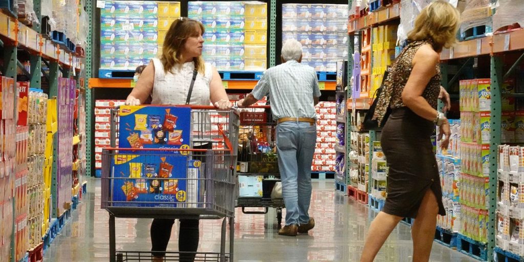 U.S. leading economic indicators point lower for 18th straight month, but still no sign of recession