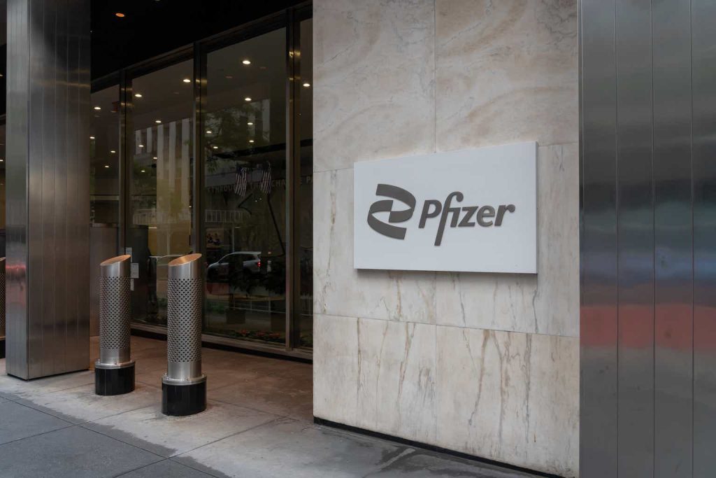 Pfizer: Huge Upside Potential And 5%+ Yield (NYSE:PFE)