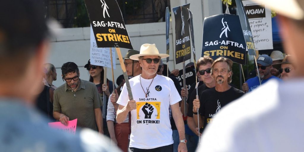 Worker compensation posts big gain for ninth quarter in a row as unions flex muscles