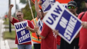 UAW workers will strike after rejecting deal with Mack Trucks