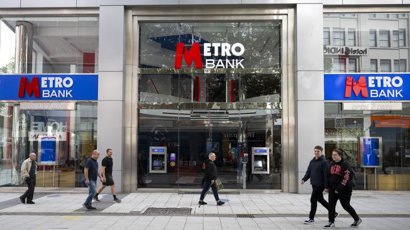 Colombian billionaire takes control of UK’s struggling Metro Bank