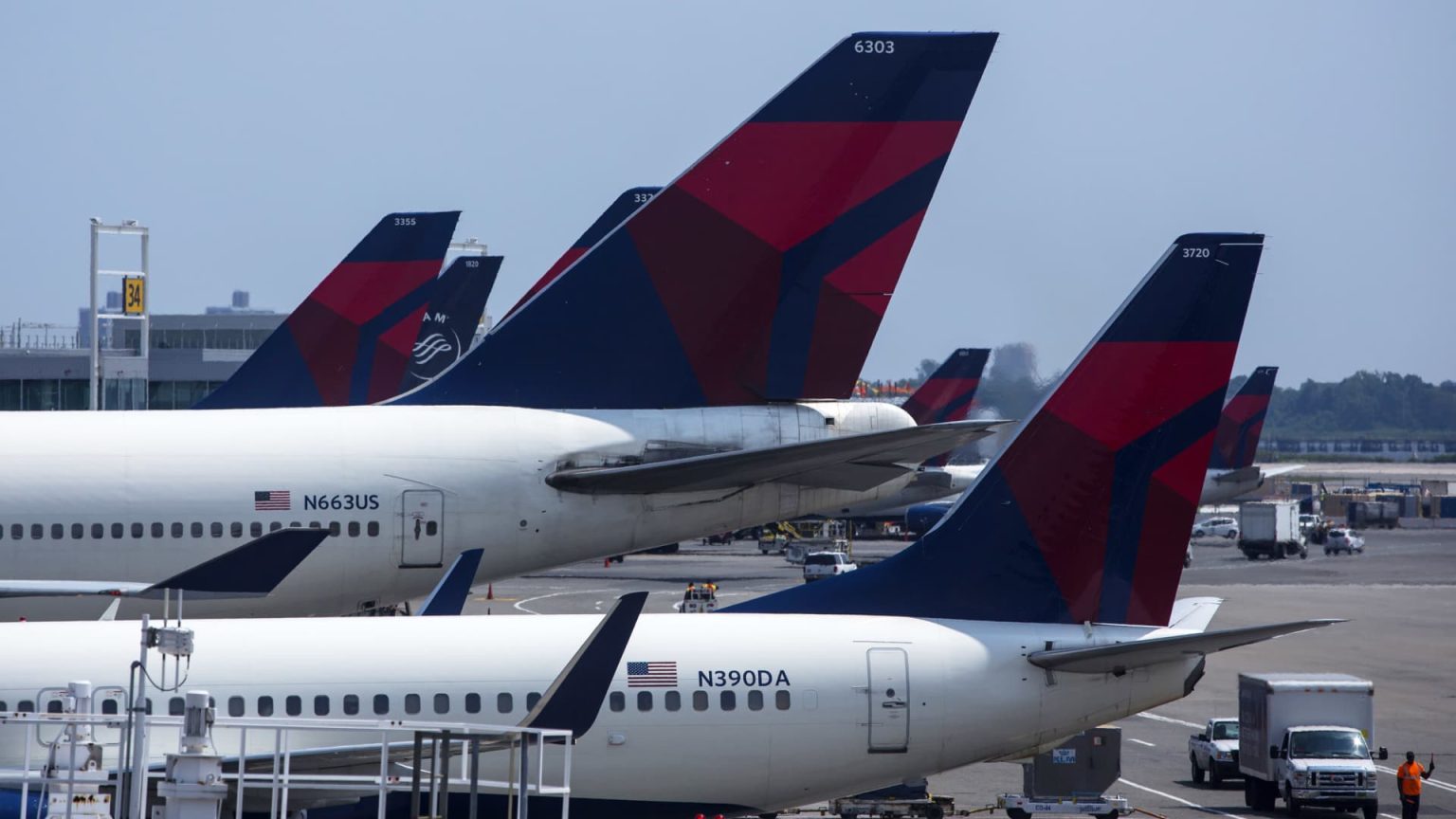 Delta lays off some corporate workers to cut costs