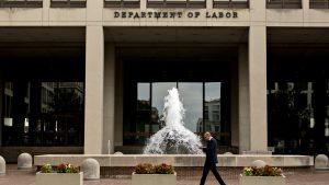 A ‘sea change’ may be coming for investment advice about 401(k)-to-IRA rollovers, one expert says