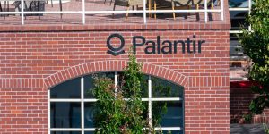 Palantir’s stock is up almost 200% this year, but a new bull says the party isn’t over