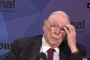 Charlie Munger Expresses Concern Over Bitcoin’s Rise