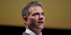 Hedge Fund Manager David Einhorn Has Bounced Back. How to Join in His Success.