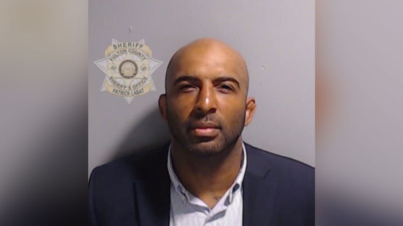 Trump co-defendant says Georgia prosecutors are retaliating against him for rejecting a plea deal