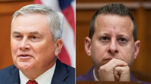 ‘You look like a Smurf’: It’s tense on Capitol Hill. CNN anchor explains why