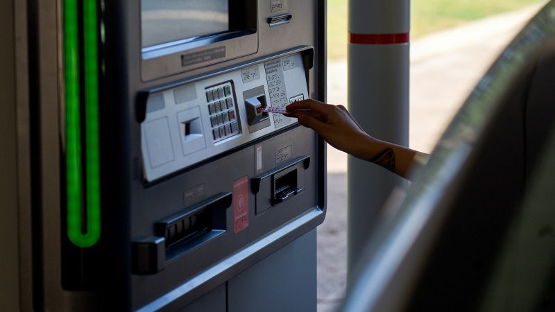 Bank deposit delays: Some customers still haven’t been paid